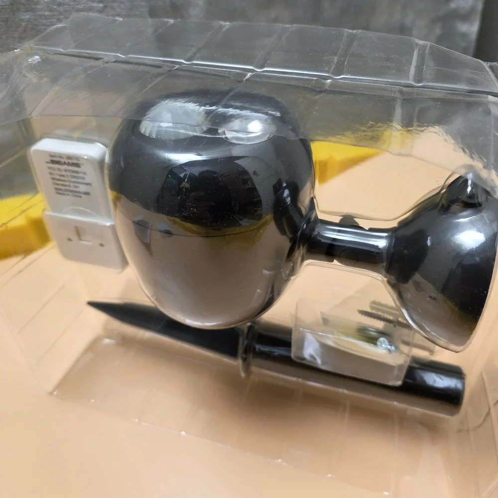 Mr Beams MB371 Spotlight Kit with Remote‎ Control White Open Box Like New